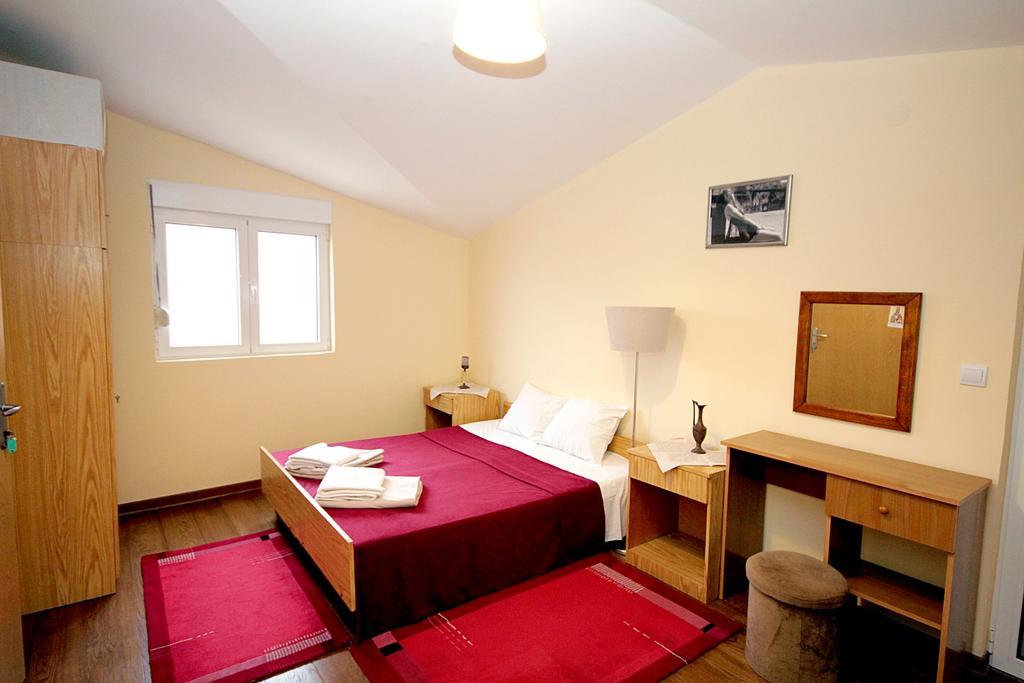 Apartmani Neda Bane Petrovac Rom bilde