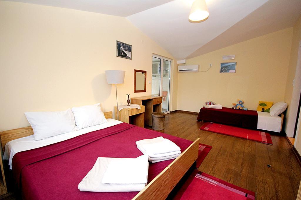 Apartmani Neda Bane Petrovac Rom bilde