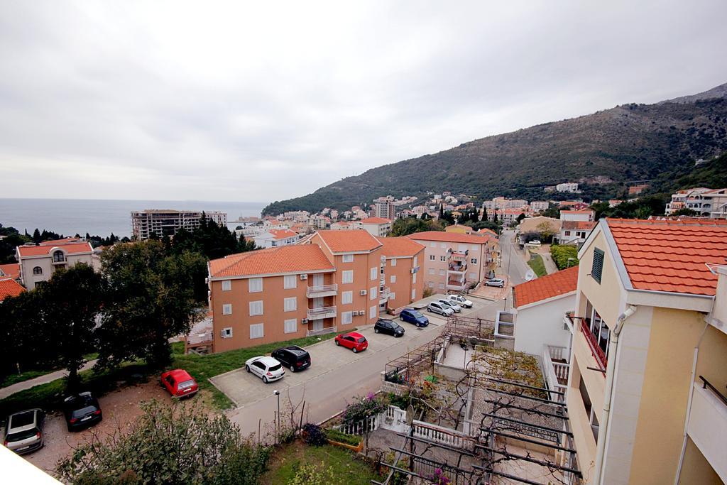 Apartmani Neda Bane Petrovac Eksteriør bilde