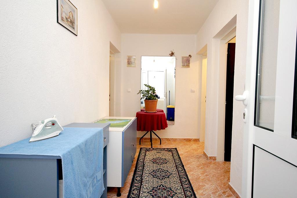 Apartmani Neda Bane Petrovac Eksteriør bilde