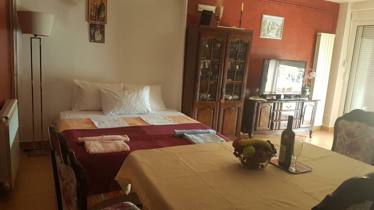 Apartmani Neda Bane Petrovac Eksteriør bilde