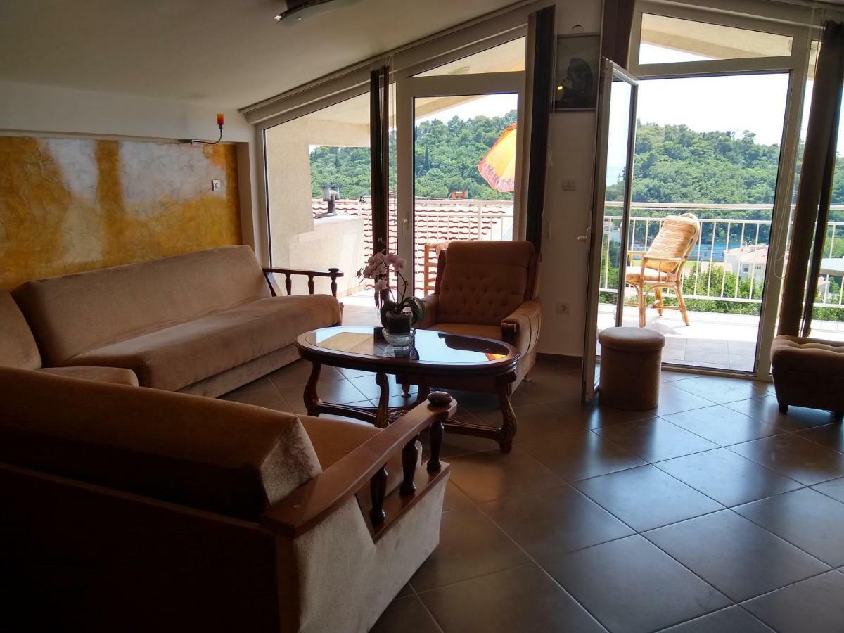 Apartmani Neda Bane Petrovac Eksteriør bilde