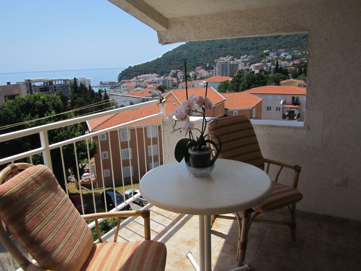 Apartmani Neda Bane Petrovac Eksteriør bilde