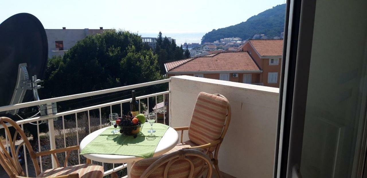 Apartmani Neda Bane Petrovac Eksteriør bilde